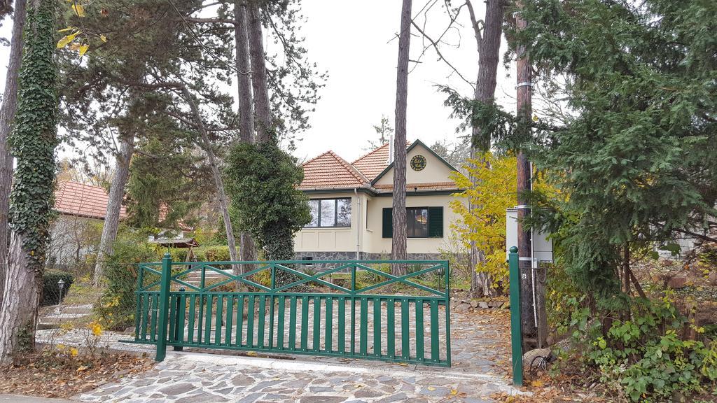 Edit Villa Matrafured Luaran gambar